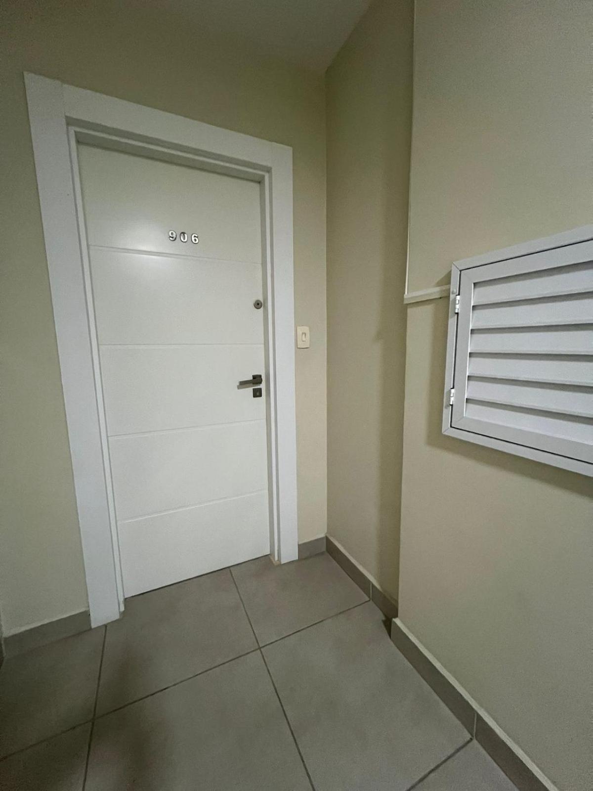 Apartamento Meia Quadra Do Mar Balneario Camboriu